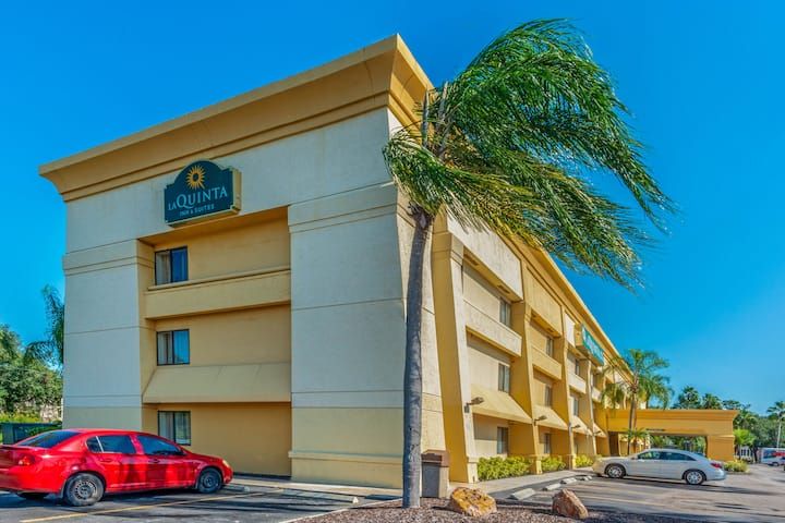 La Quinta Inn & Suites Tampa Brandon West