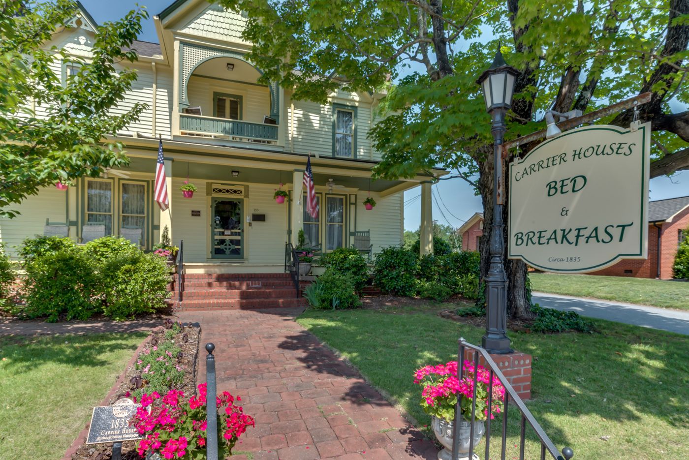 Carrier Houses Bed & Breakfast