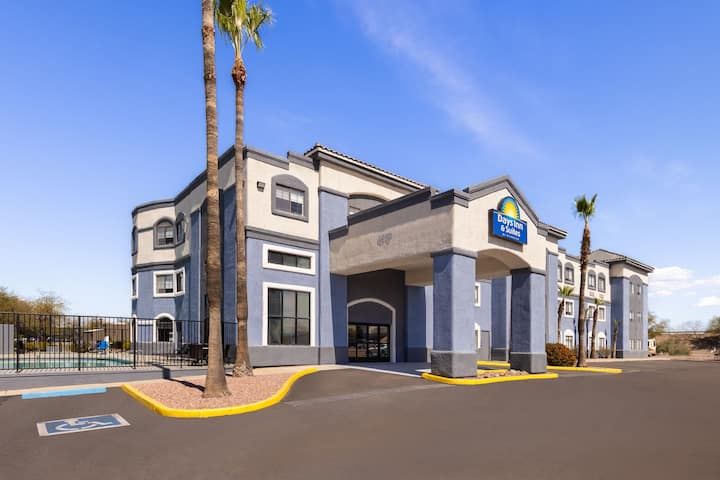 Days Inn & Suites Tucson/Marana