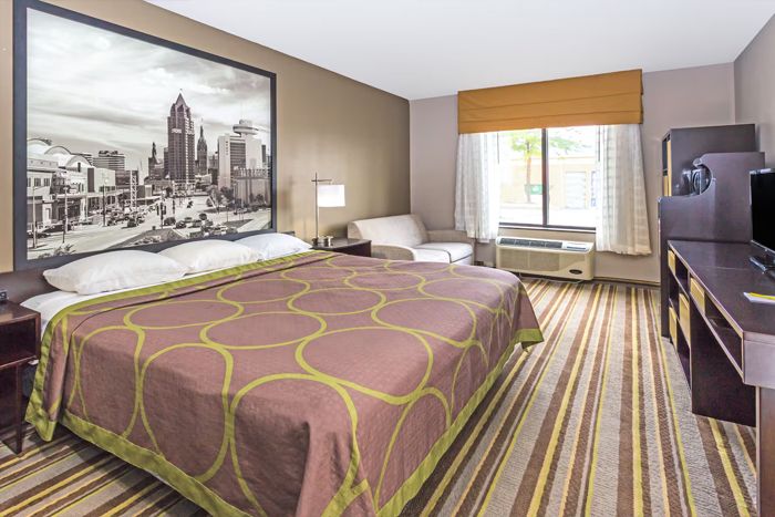 Delavan Inn and Suites