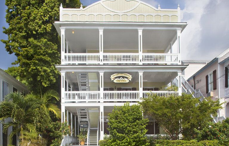 Island City House Hotel