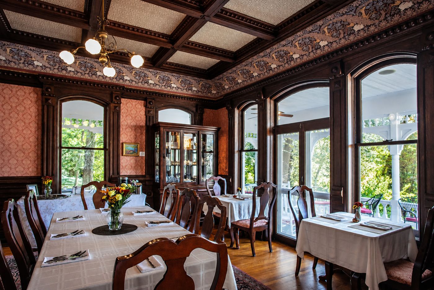 Cedar Crest Inn