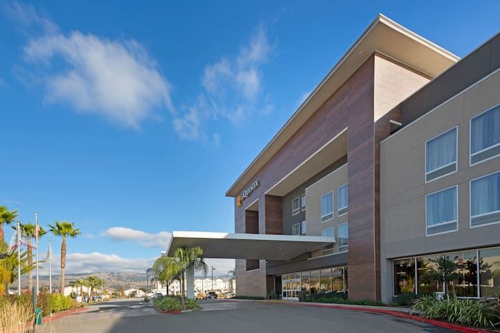 La Quinta Inn & Suites Morgan Hill