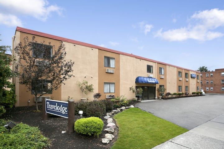 Travelodge Cleveland Lakewood