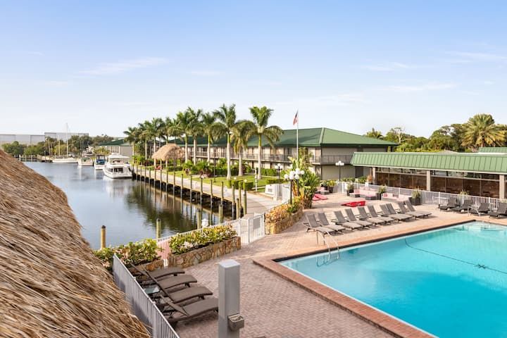 Ramada Sarasota Waterfront
