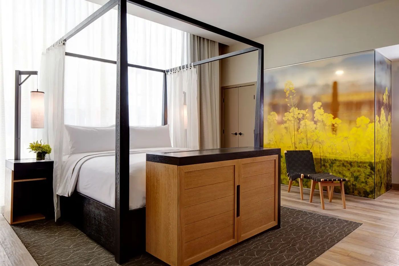 Archer Hotel