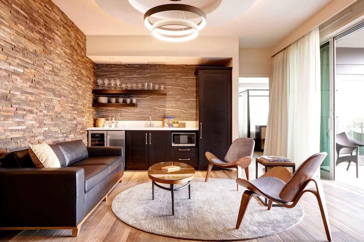Archer Hotel
