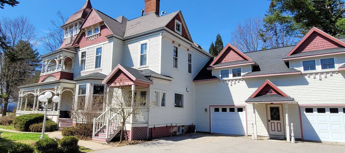 Grand Victorian Bed and Breakfast