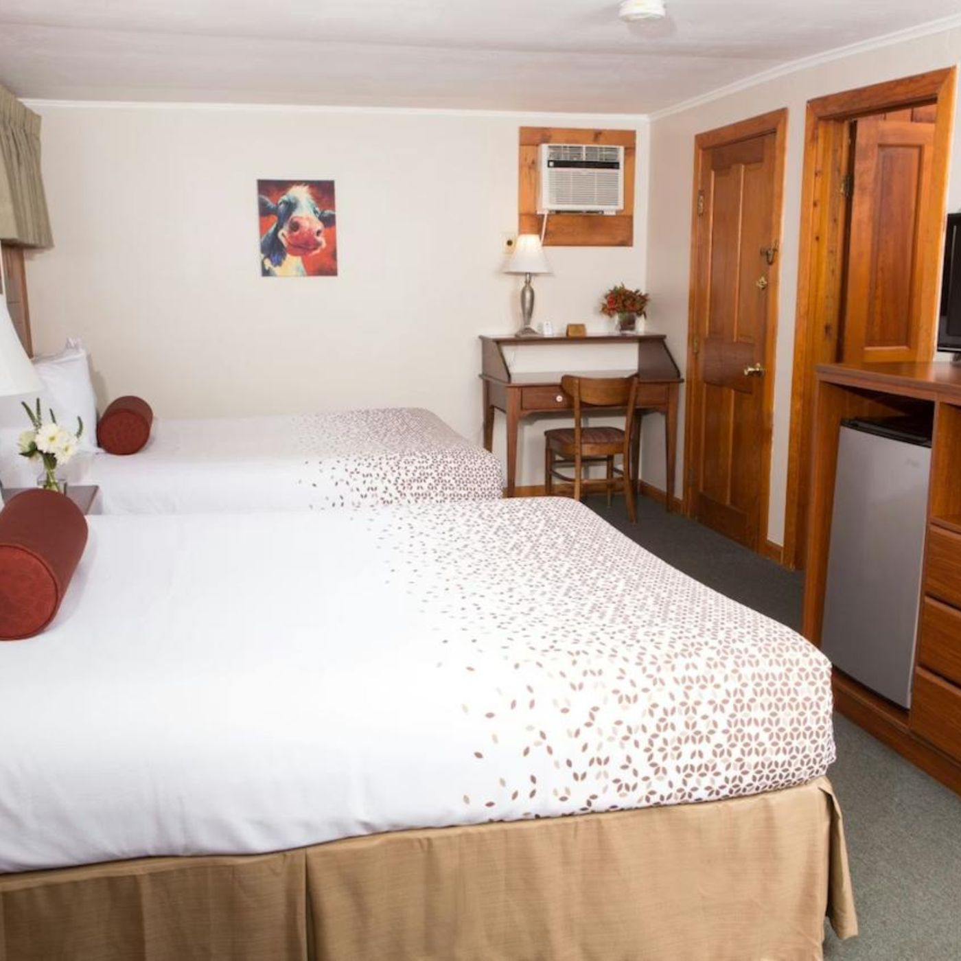 Knotty Pine motel