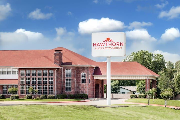 Hawthorn Suites By Wyndham Irving DFW South