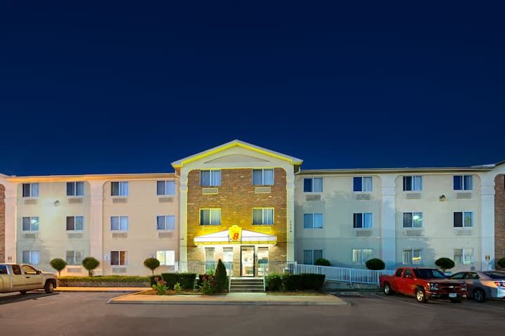 Super 8 Plano/Dallas Area