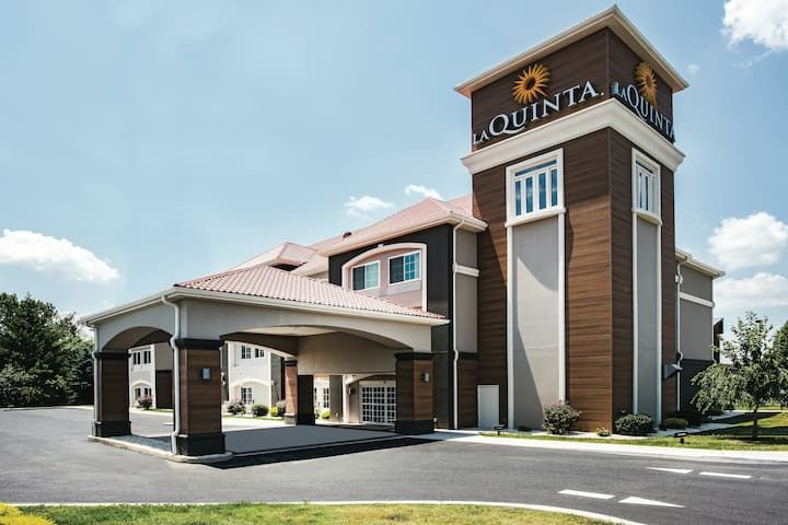 La Quinta Inn & Suites Chambersburg