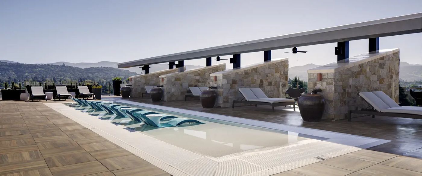 Archer Hotel