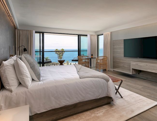La Jolla Cove Hotel & Suites