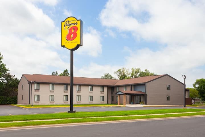 Super 8 by Wyndham Sun Prairie/Madison E