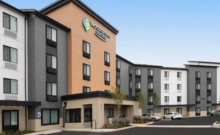 WoodSpring Suites