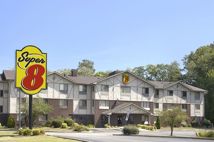 Super 8