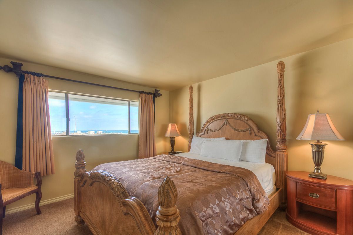 Oceanside Marina Suites