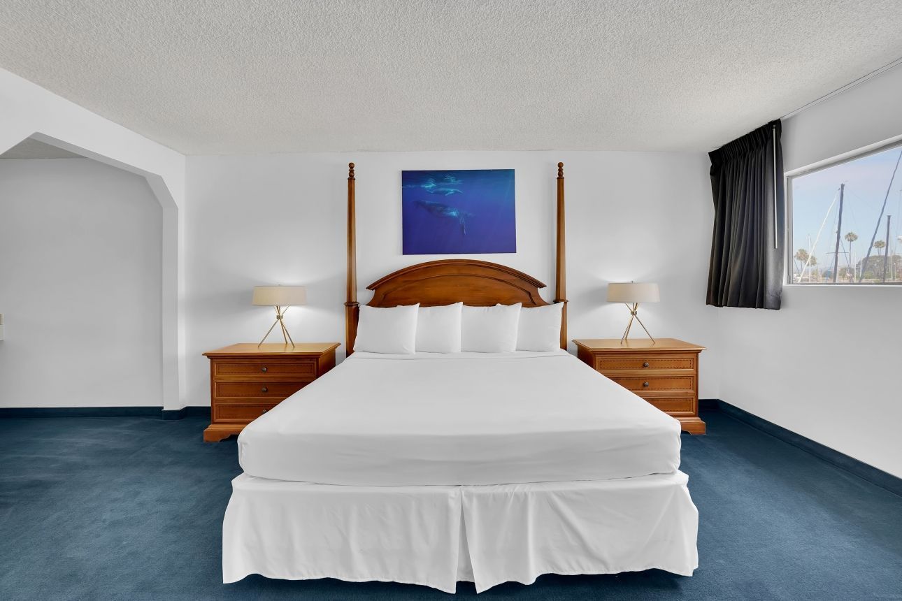 Oceanside Marina Suites