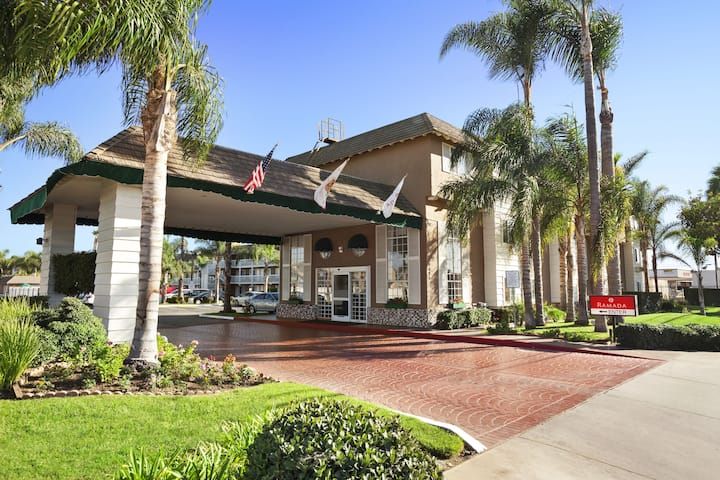 Ramada Costa Mesa/Newport Beach