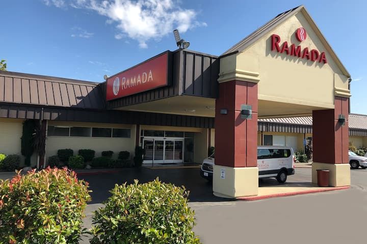Ramada Sacramento