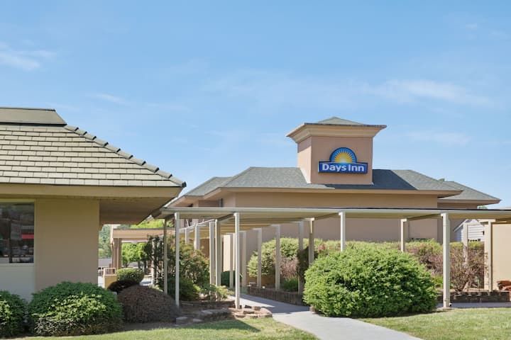Days Inn Woodlawn Road Near Carowinds