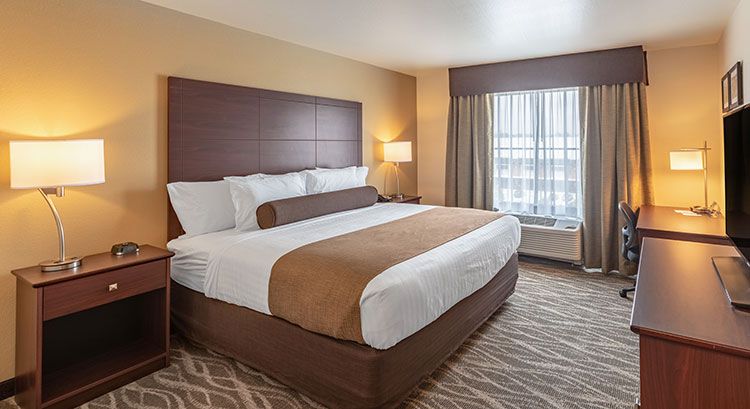 Cobblestone Hotel & Suites