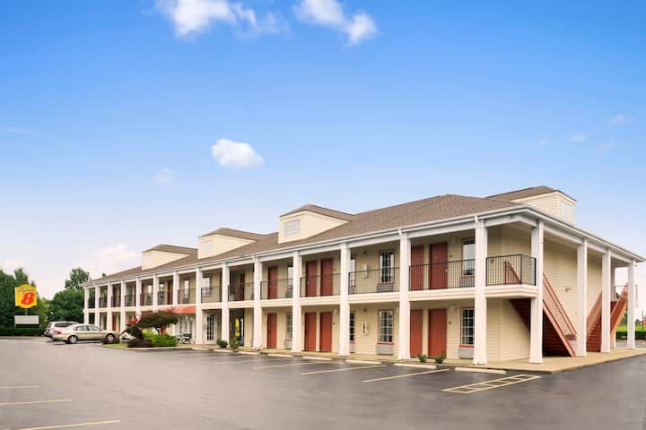 Super 8 Garner/Clayton/Raleigh