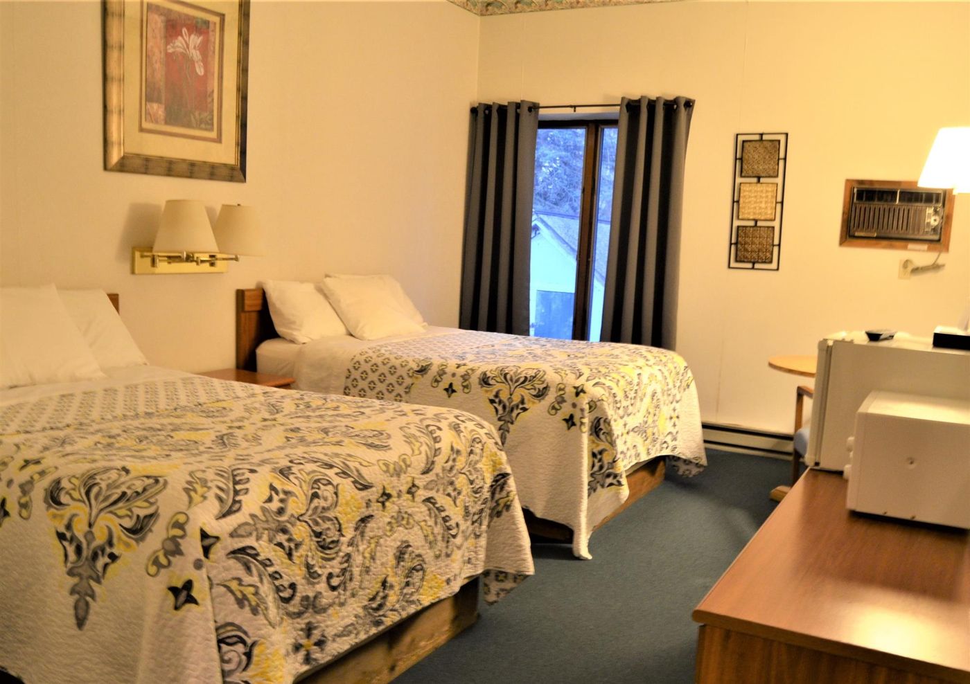 Lake Ontario Motel & Inn