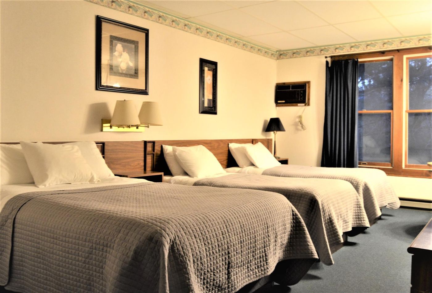 Lake Ontario Motel & Inn