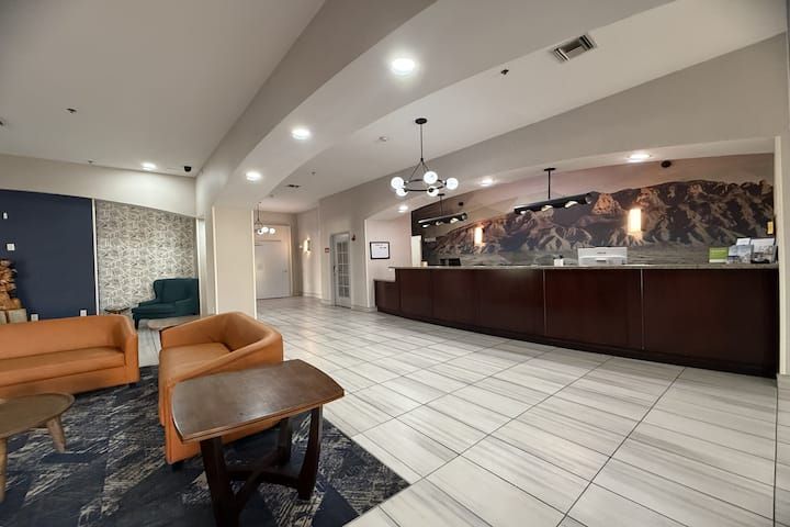 La Quinta Inn & Suites Albuquerque Midtown