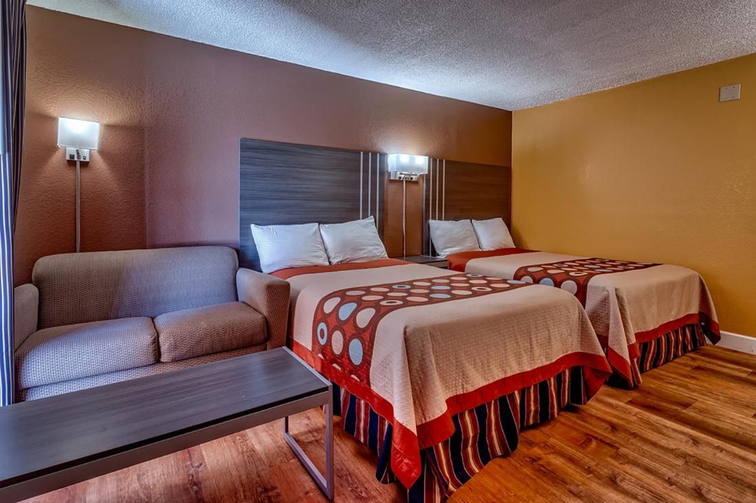 La Siesta Motel