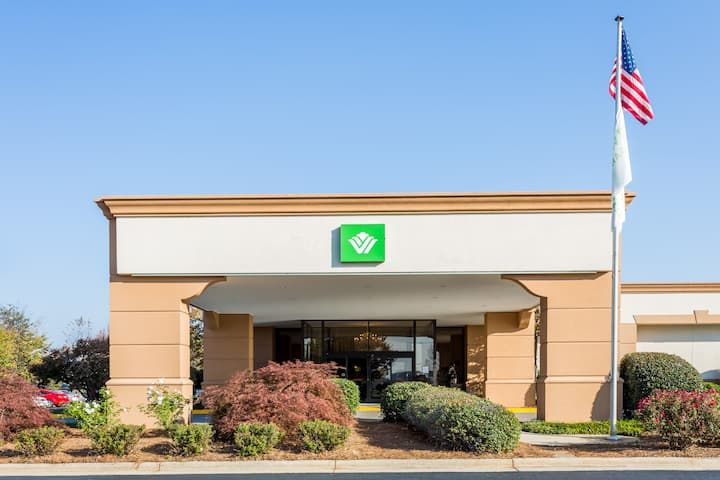 Wyndham Garden Greensboro