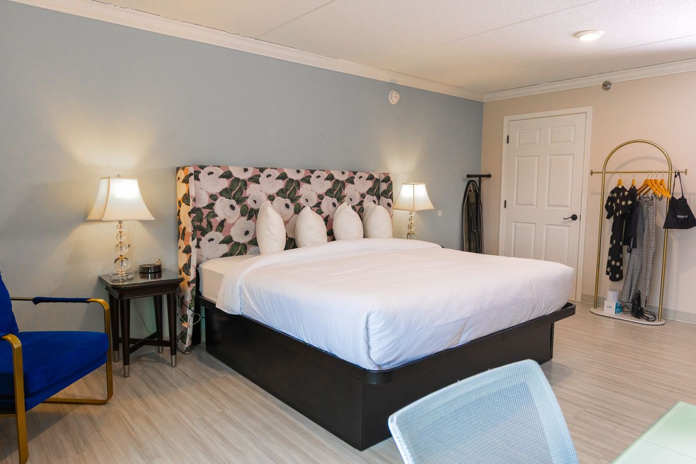 Bella Vista Hotel & Suites