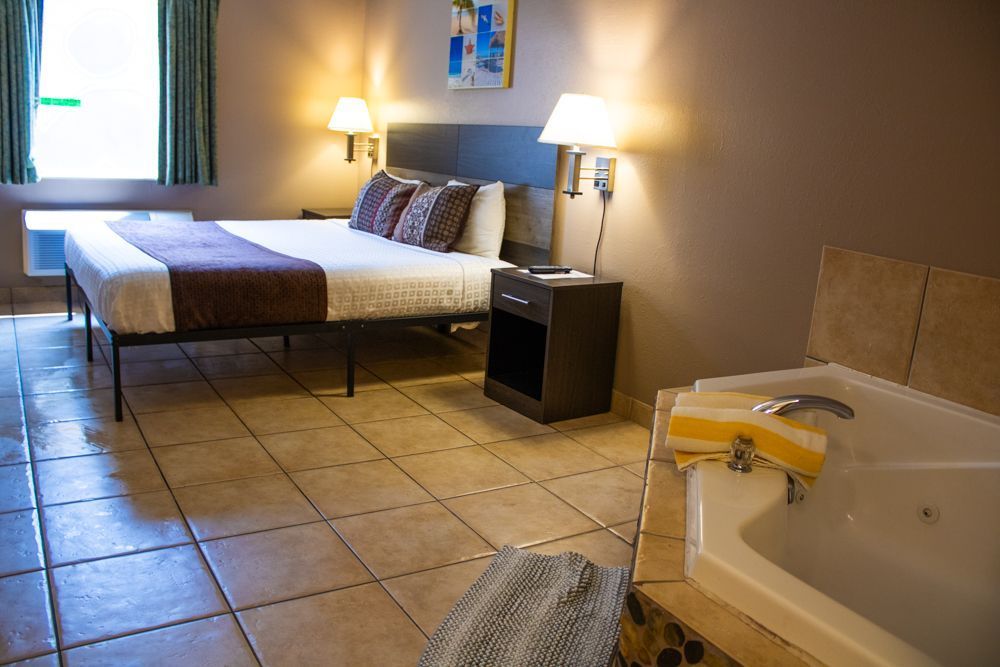Commodore Resort Hotel