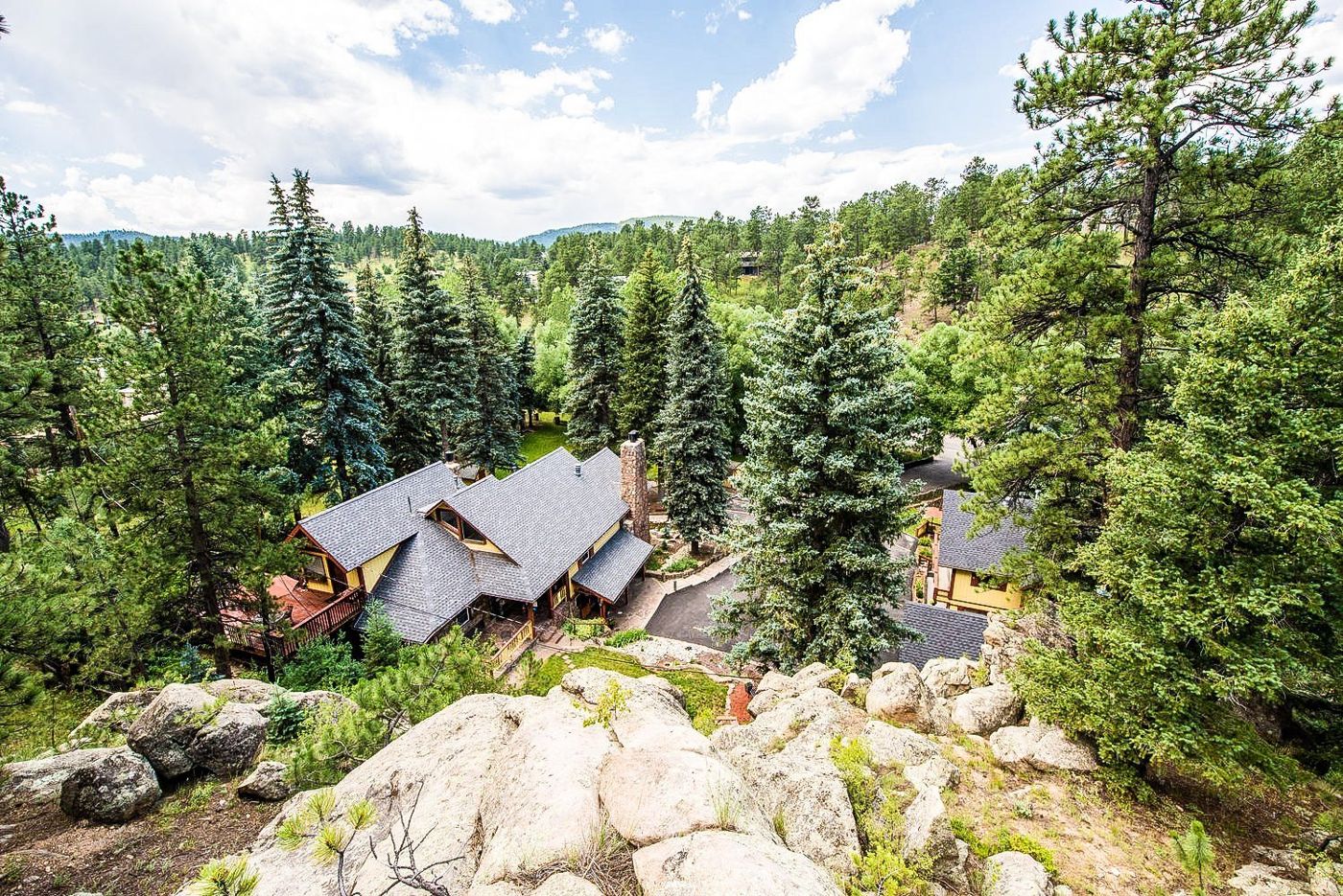 Alpen Way Chalet Mountain Lodge