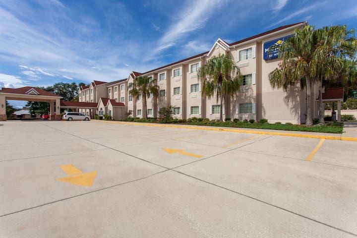 Microtel Inn & Suites by Wyndham