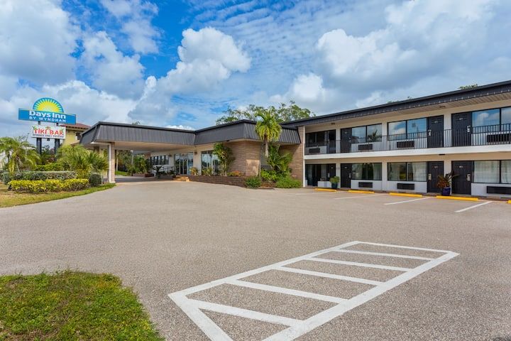 Days Inn Fort Myers Springs Resort