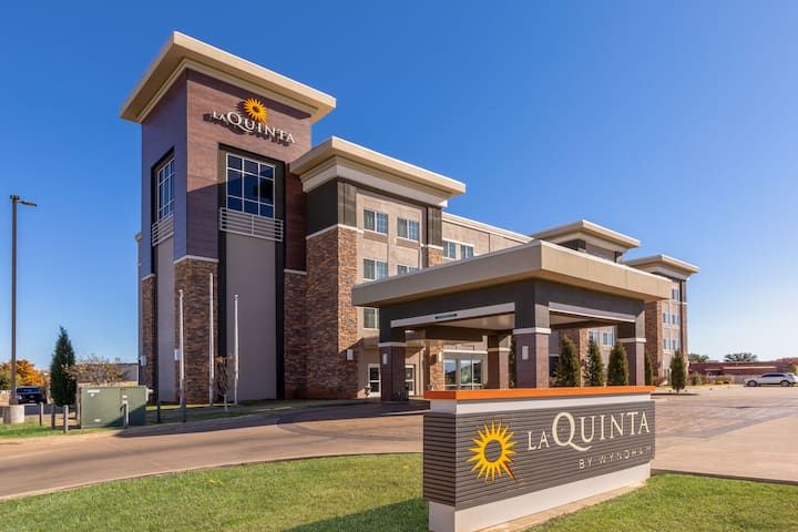 La Quinta Inn & Suites Wichita Falls - MSU Area