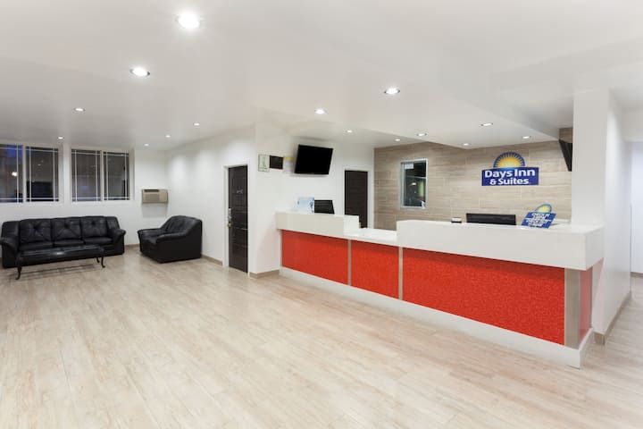 Days Inn by Wyndham Mission Valley Qualcomm Stadium/ SDSU;Days Inn Mission Valley