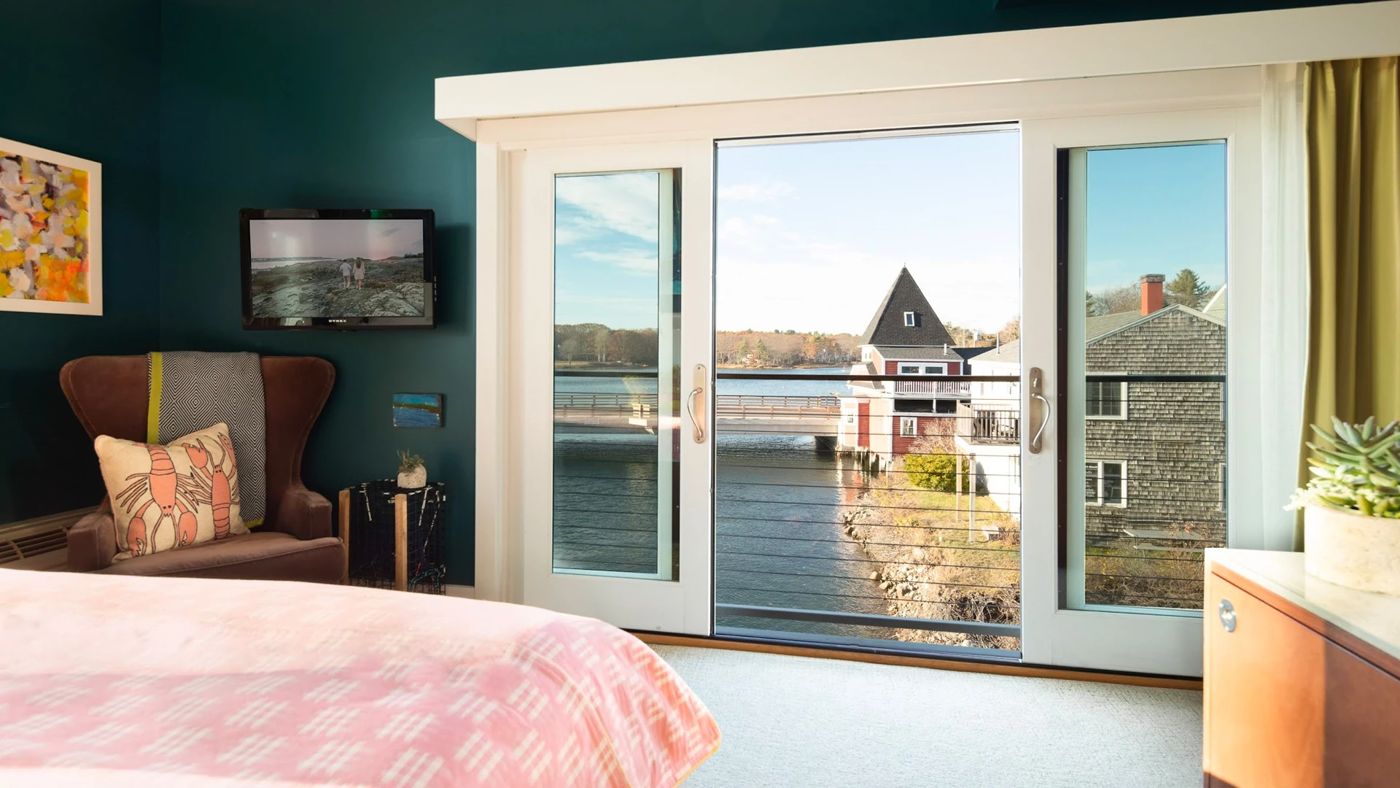 The Boathouse Waterfront Hotel