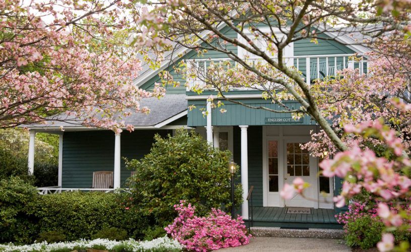 1906 Pine Crest Inn