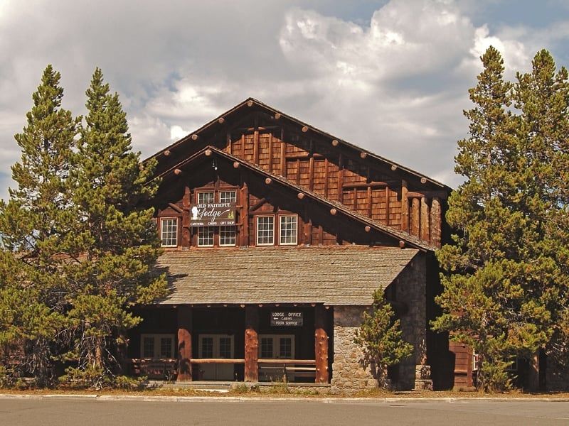 Old Faithful Lodge Cabins