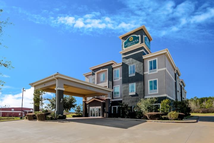 La Quinta Inn & Suites Marshall