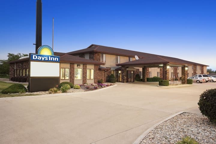 Days Inn by Wyndham Oglesby/Starved Rock