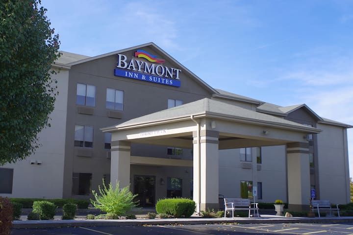 Baymont O'Fallon St. Louis Area