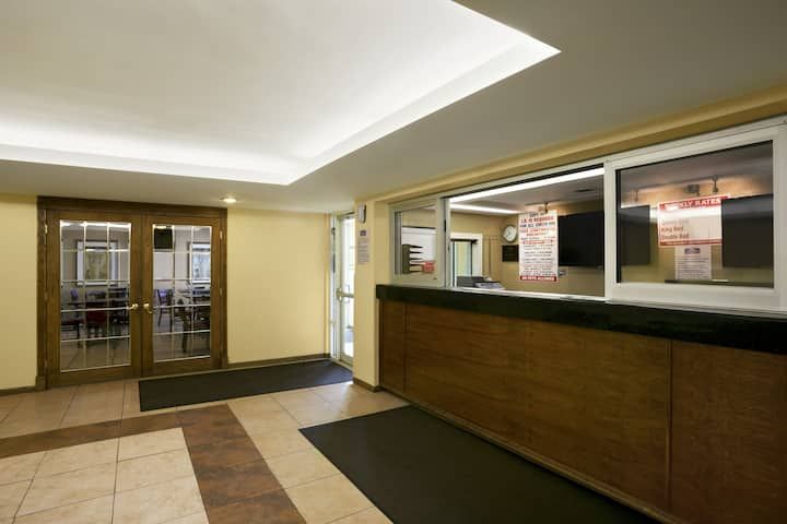 Travelodge Lansing IL