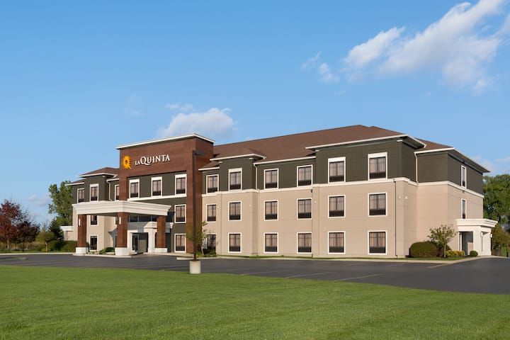 La Quinta Inn & Suites Lackawanna