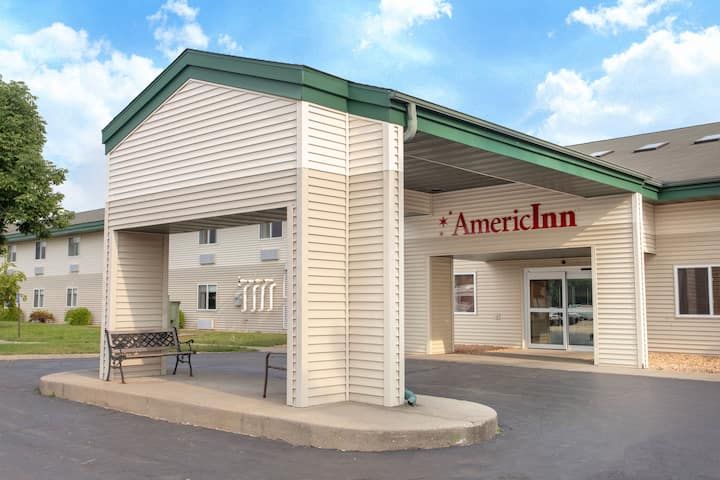 AmericInn by Wyndham Boscobel