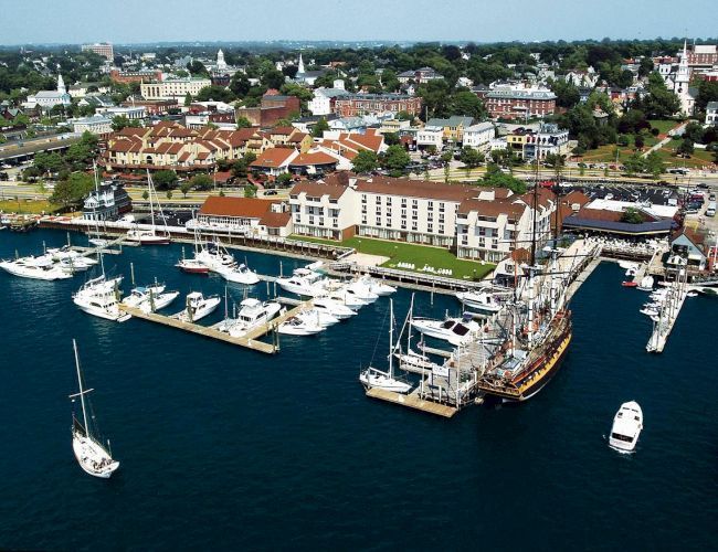 Newport Harbor Hotel & Marina